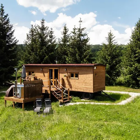 Gypsy Hill & Semesterbostad